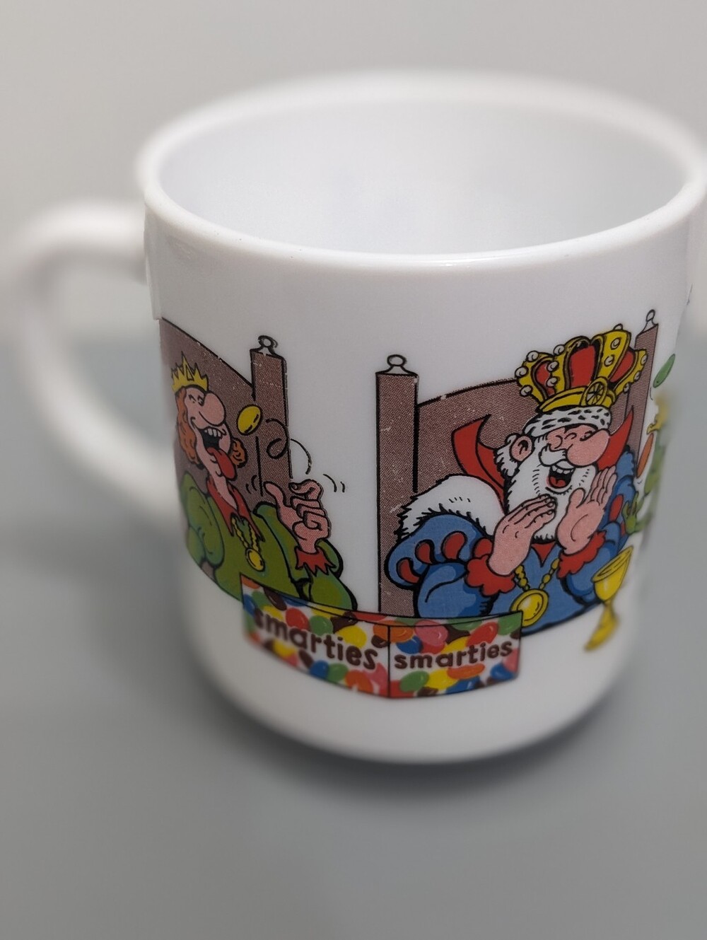 Arcopal France Smarties Kings And Queens Mug Rare Vintage 1980s
